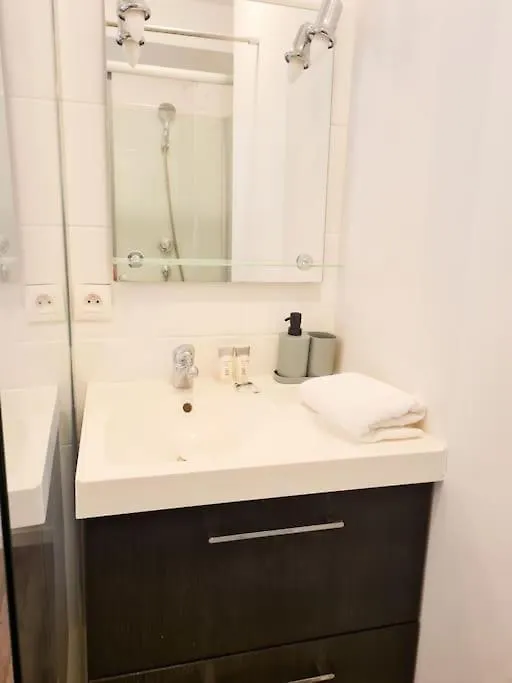 Appartement Avec Terrasse Et Piscine ניס 0*,