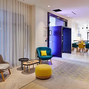 מלון By Ihg, ניס